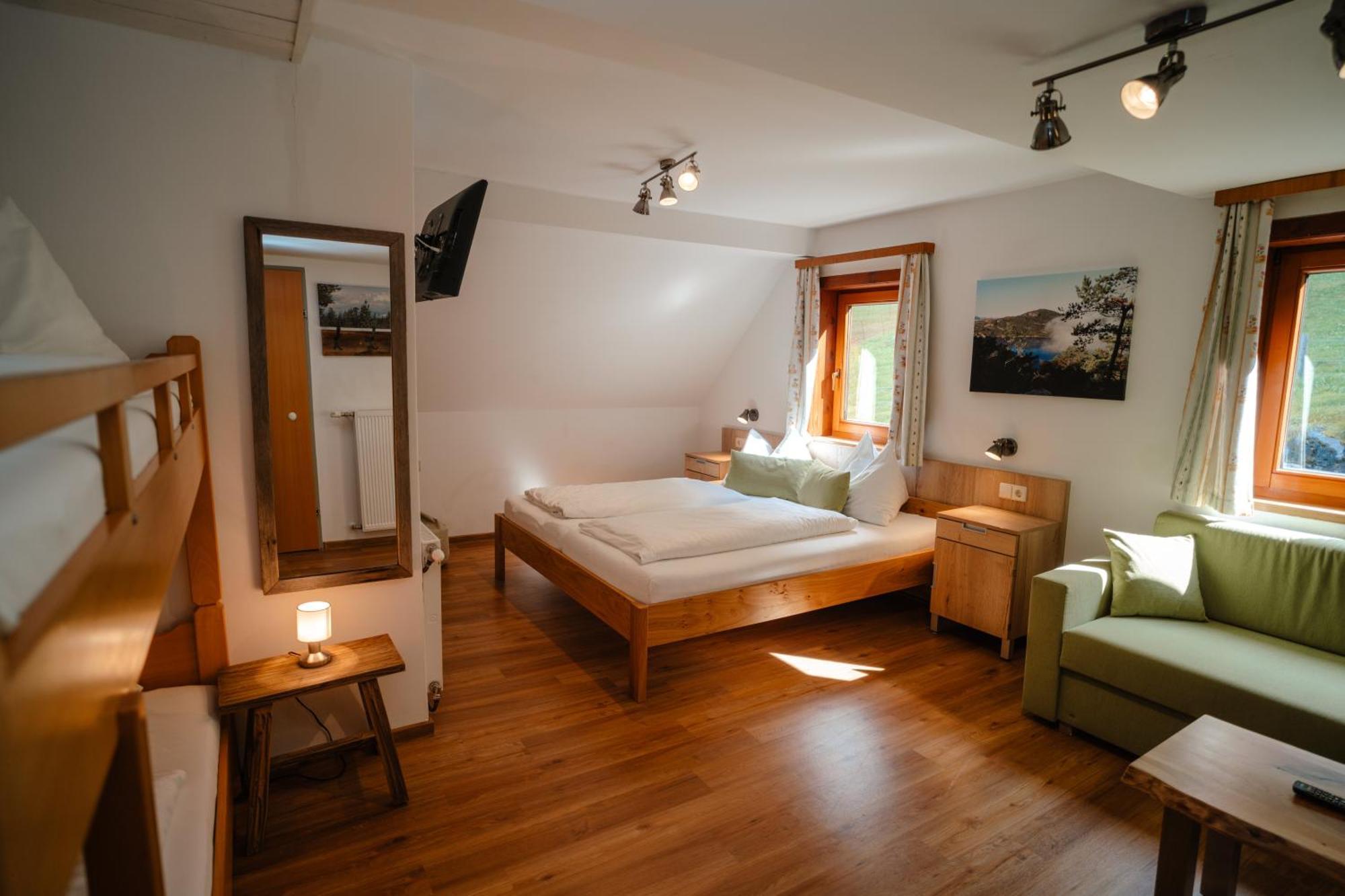 Donnersbach Ertlschweigerhaus Pension - Appartements - Zimmer מראה חיצוני תמונה