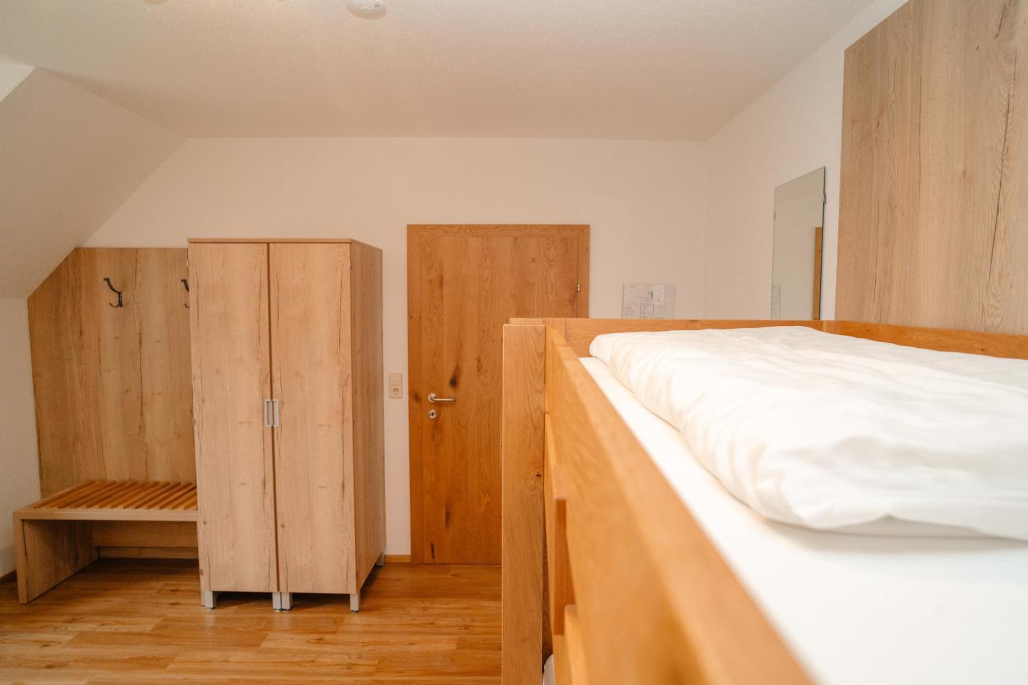 Donnersbach Ertlschweigerhaus Pension - Appartements - Zimmer מראה חיצוני תמונה